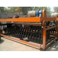 商丘一正重工 優(yōu)質(zhì)有機肥發(fā)酵設備與翻堆機的全面解析